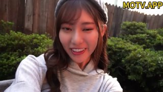 高颜值长发白皙妹子和小男友居家啪啪，性感睡衣口交翘屁股揉粉穴，后入舔逼呻吟娇喘非常诱人
